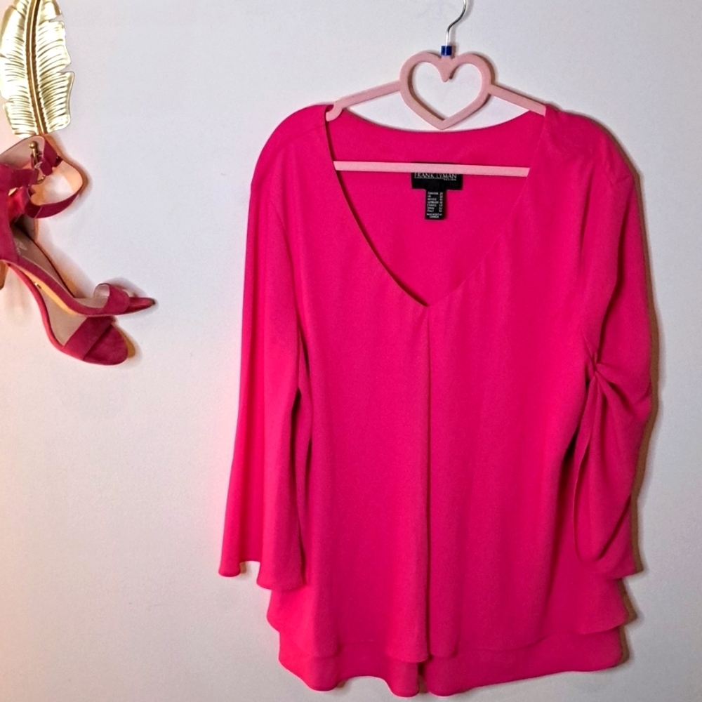 Frank  Lyman Fuschia Blouse With Wide Split Sleeve Size 20